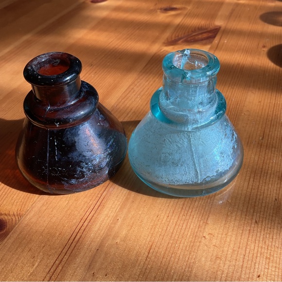 ANTIQUE CARTERS INK BOTTLES ICE BLUE TEAL & AMBER IRIDESCENT LOT OF 2 VINTAGE - Picture 2 of 8